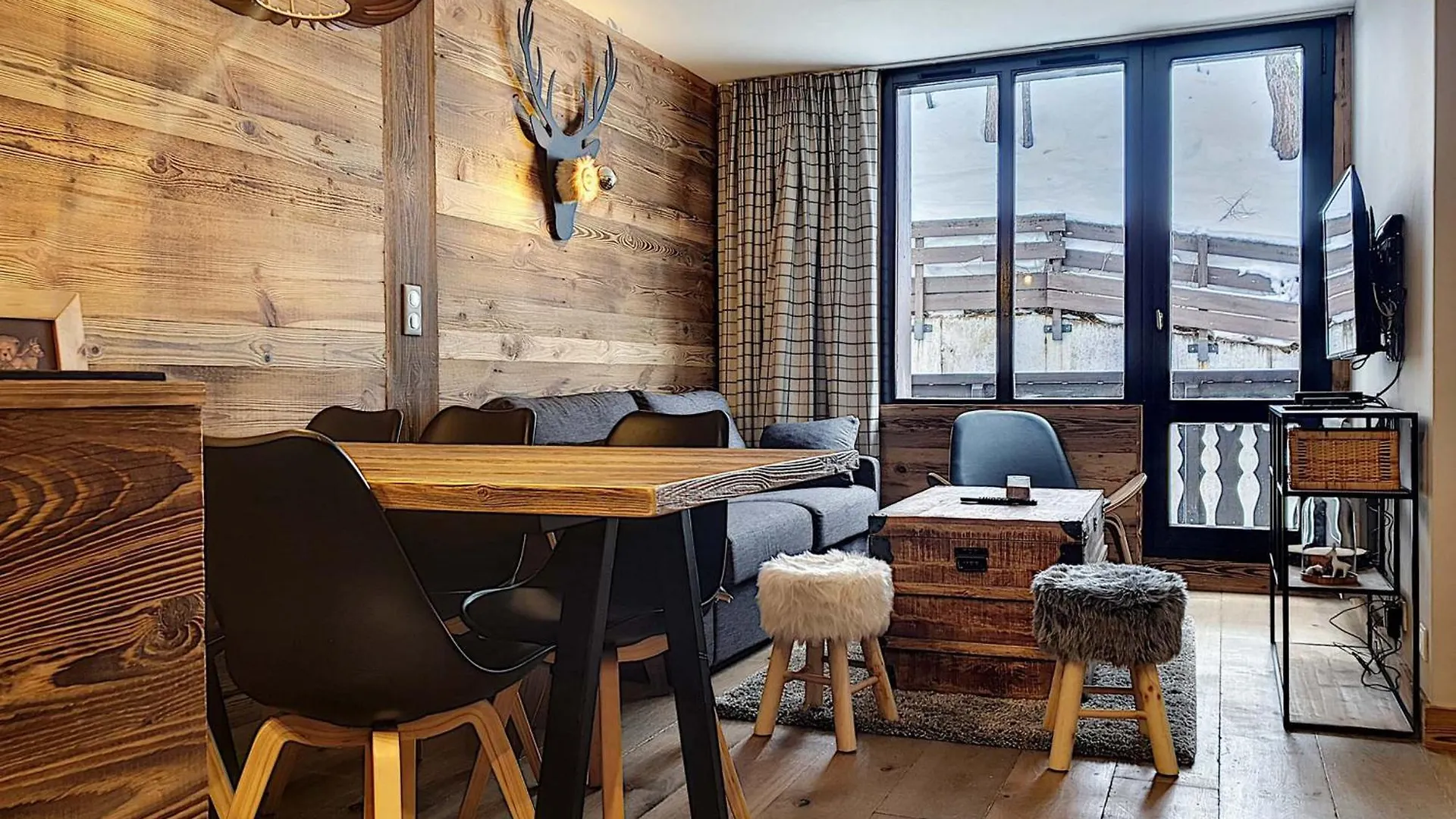 Superbe 2 Pieces + Cabine Renove, Pied Des Pistes, Val D'Isere, 6 Pers., Parking, Balcon Sud - Fr-1-518-42